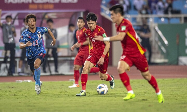 Khán giả vào sân xem trận Ả Rập Xê Út - Việt Nam: Xuất trình thẻ CCCD gắn chip để kiểm tra thông tin