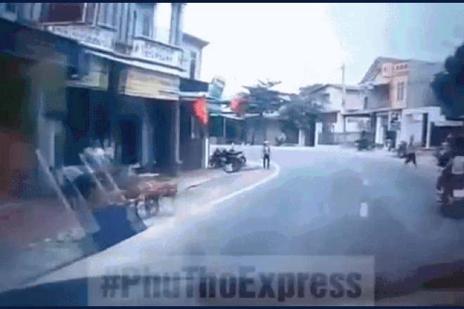 Vụ người đàn ông cầm súng bất ngờ lao ra đường doạ bắn tài xế ôtô: Hé lộ nguyên nhân