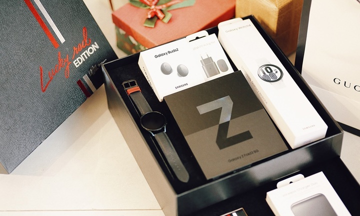 FPT Shop tung chiêu giảm giá smartphone và tablet của Samsung dịp cuối năm