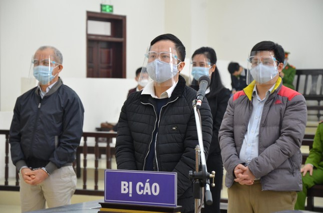 Cựu Hiệu trưởng đại học Đông Đô phủ nhận việc ký cấp bằng giả để hưởng tiền chênh lệch