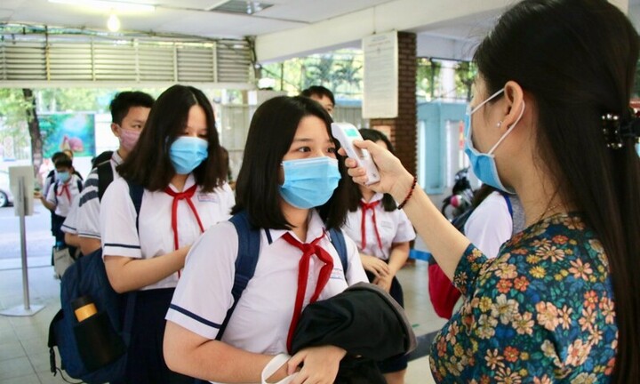TP.HCM: Học sinh lớp 7, 8, 10, 11 trở lại trường từ 4/1/2022