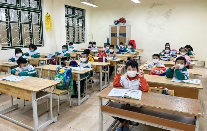 Huyện ở Hà Nội hoãn kiểm tra trực tiếp lớp 1, 2 sau một ngày mở cửa trường