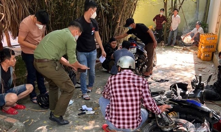 Công an Bình Dương bắt gọn nhóm thanh niên mang