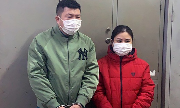 Cặp vợ chồng livestream bán vũ khí: Lập kênh YouTube