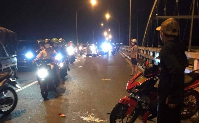 Đang bảo vệ hiện trường, Đại úy công an bị xe tông trọng tương