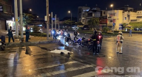 Tin tức tai nạn giao thông mới ngày 25/8: Người phụ nữ đạp xe băng qua ngã tư bị ô tô cán tử vong thương tâm