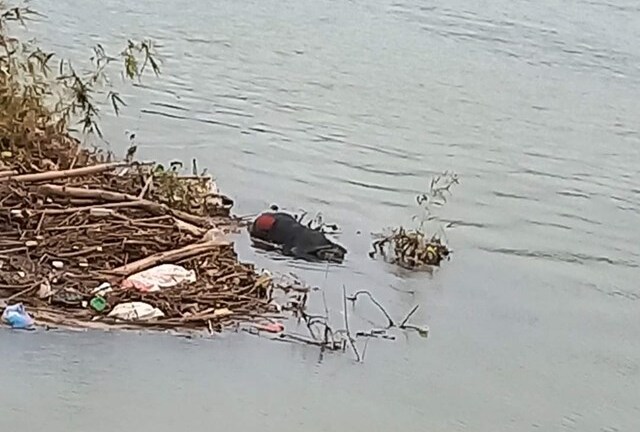 Vụ thi thể người đàn ông đang phân hủy ở vệ sông: Thông tin bất ngờ từ gia đình