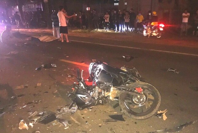 Tin tức tai nạn giao thông mới ngày 12/9: Va chạm khi đi xe máy ngược chiều, 2 thanh niên tử vong tại chỗ