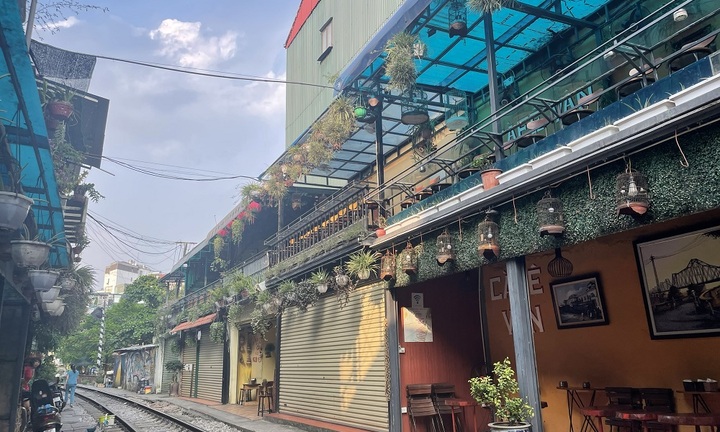 Hà Nội dừng hoạt động cà phê đường tàu: Người dân gửi đơn kiến nghị