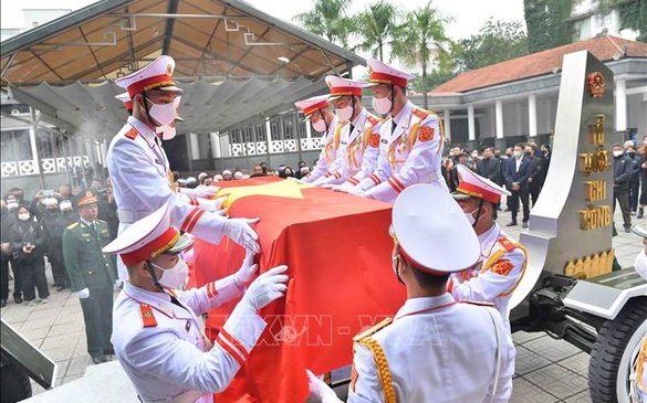 Tổ chức trọng thể lễ tang đồng chí Vũ Oanh