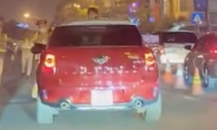 Tin tức pháp luật mới nhất ngày 28/2: Tài xế Mini Cooper lao thẳng vào CSGT khi bị kiểm tra nồng độ cồn