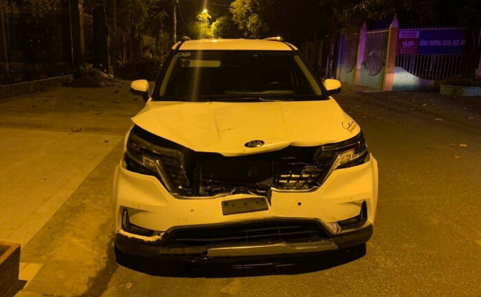 Tin tức tai nạn giao thông mới ngày 28/2: Ô tô tông 2 xe máy đi đám cưới khiến 5 người bị thương