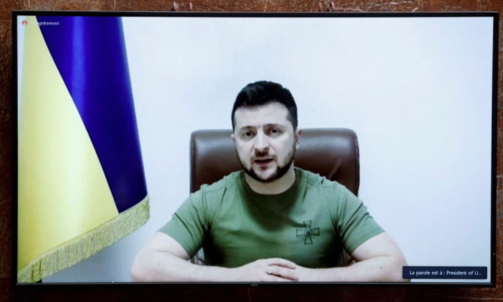 Tổng thống Ukraine bất ngờ sa thải chỉ huy quân đội cấp cao ở mặt trận Donbass