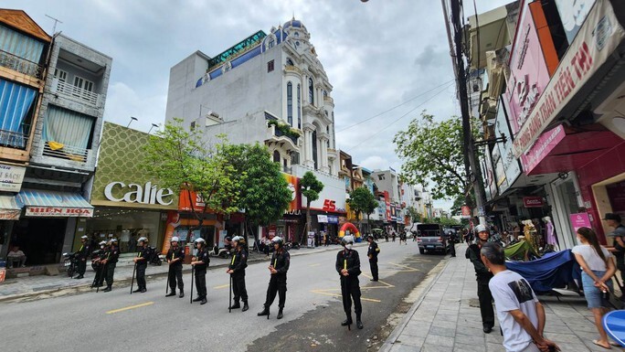 Tin tức pháp luật mới nhất ngày 12/5: Lý do cảnh sát xuất hiện trước nhà Tuấn