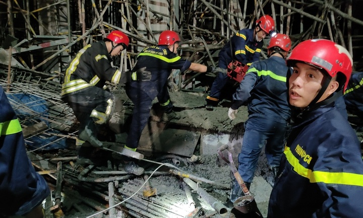 Hiện trường vụ sập giàn giáo công trình xây dựng, 5 người thương vong ở Đà Nẵng