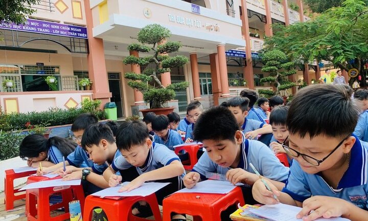 Hà Nội yêu cầu các trường học đảm an toàn khi hoạt động ngoại khóa, sinh hoạt hè