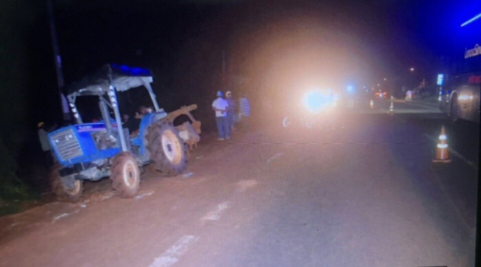 Tin tức tai nạn giao thông mới nhất ngày 30/5: Xe máy kẹp 4 tông vào đuôi máy cày, 1 người tử vong