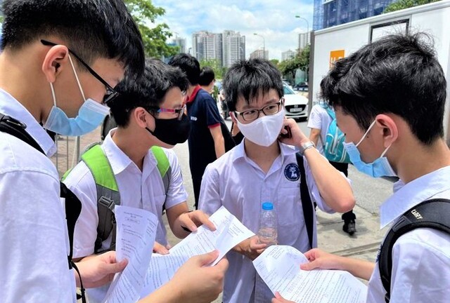 Hiệu trưởng THPT ở Hà Nội được tự quyết việc chuyển trường của học sinh