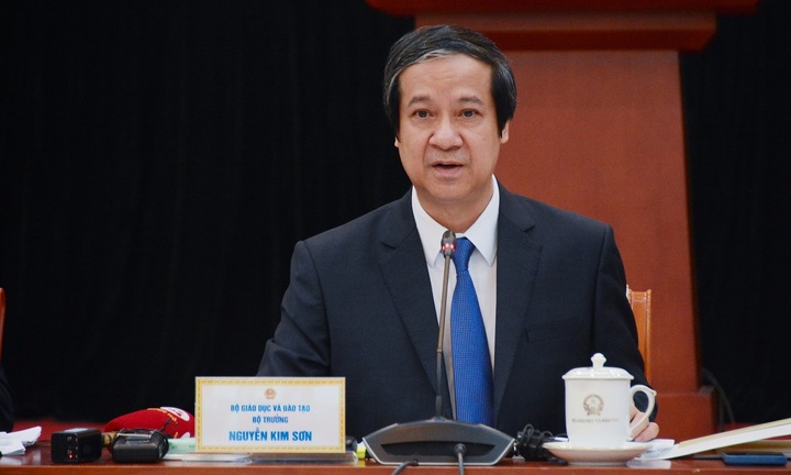 Bộ trưởng Nguyễn Kim Sơn: 