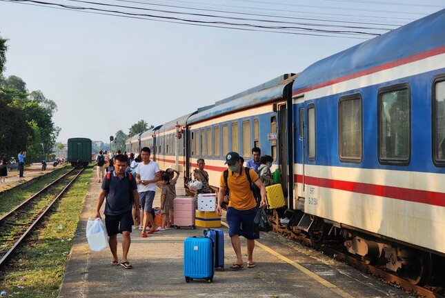 Đường sắt tăng cường tàu dịp Tết Dương lịch 2024