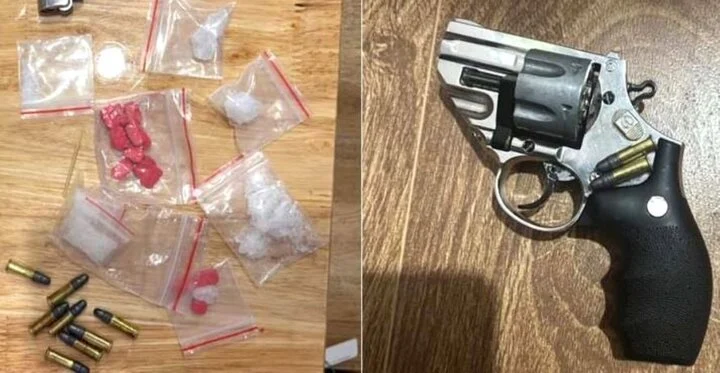 Bắt quả tang thanh niên buôn ma túy thủ súng cùng 10 viên đạn trong căn hộ Happy House