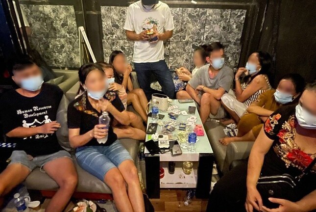 Công an TP.HCM phá sòng bạc có nhiều 