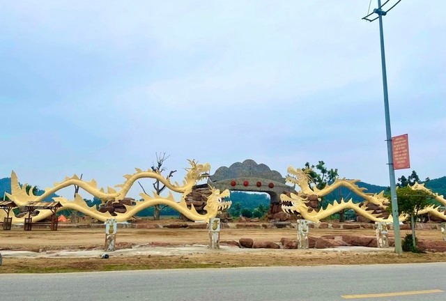 Linh vật rồng ở Thanh Hóa gây tranh cãi vì