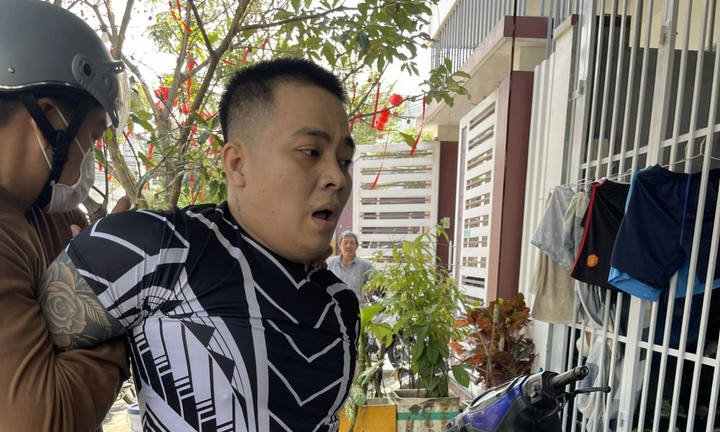 Cảnh sát hình sự khống chế đối tượng có nhiều tiền án trộm nhiều xe máy