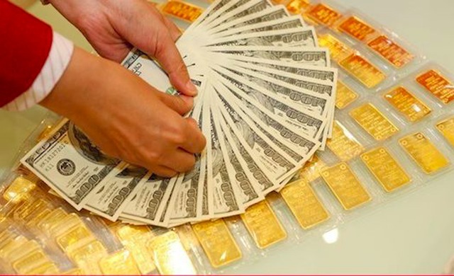 Tỷ giá USD hôm nay 12/3: Đô phục hồi nhẹ trong khi vàng tăng vọt chưa từng thấy