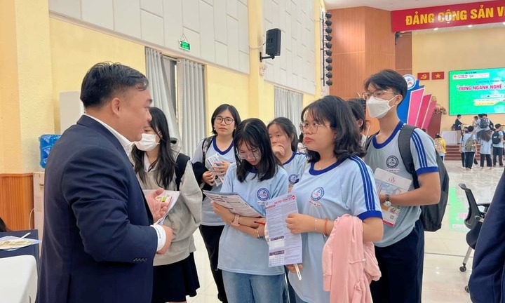 Bộ GD&ĐT công bố 2 phương án về thời gian thi tốt nghiệp THPT 2024