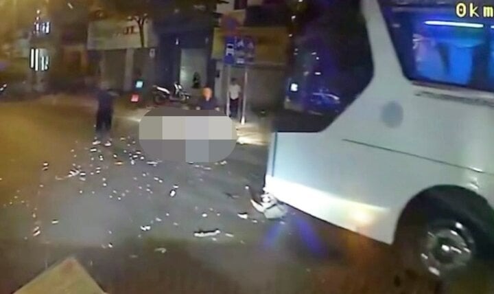 Đôi nam nữ tử vong sau vụ ô tô khách va chạm xe máy ở TP.HCM: Nhân chứng nói gì?