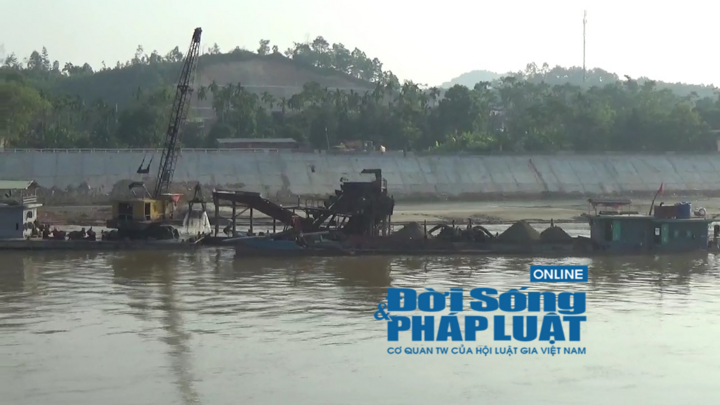 Yên Bái: Người dân bất an trước hoạt động khai thác, vận chuyển cát 