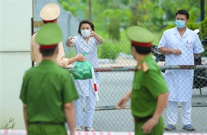 Kéo dài thời gian cách ly y tế bệnh viện Bệnh Nhiệt đới Trung ương cơ sở 2 đến 26/5