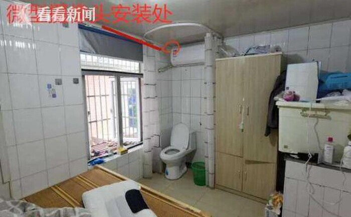 Cô gái thấy điều hòa phát ra ánh sáng bất thường, kiểm tra xong hoảng hốt báo cảnh sát