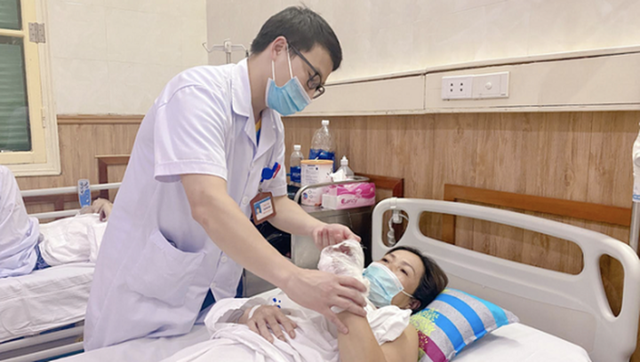 Tin tức đời sống ngày 22/6: Người phụ nữ bị dập nát 4 ngón tay vì bất cẩn lúc xay giò