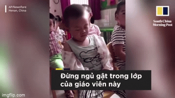 Video: Học sinh ngủ gật trong lớp, cô giáo dùng ngay “chiêu độc” làm cậu bé tỉnh ngay tức khắc