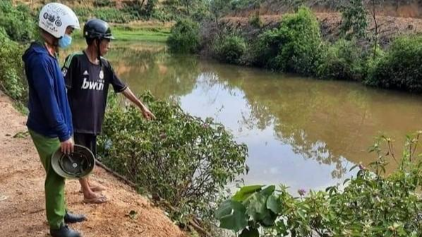 Xót xa hoàn cảnh của hai mẹ con ngã xe xuống ao tử vong ở Nghệ An
