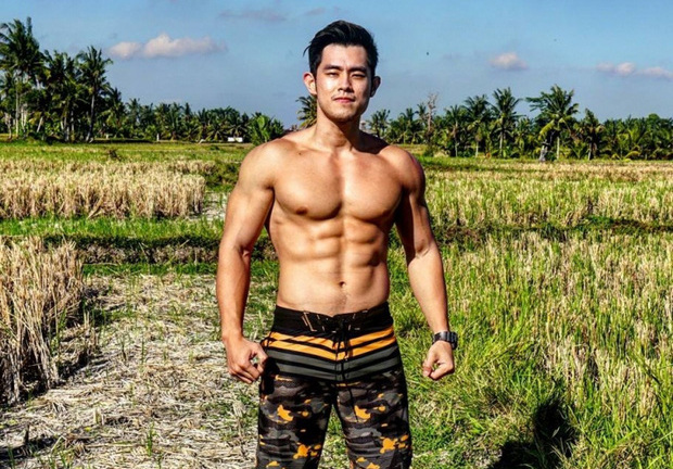 “Hot boy 6 múi” bán sầu riêng gây “sốt” với ngoại hình giống Châu Kiệt Luân hiện ra sao?