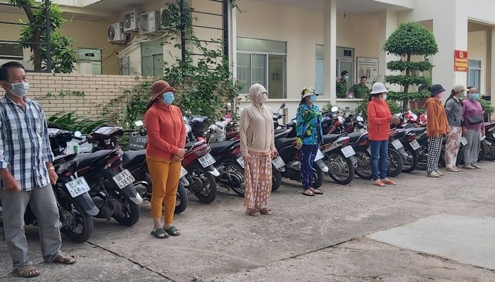 Kiên Giang: Truy tìm nhóm người tụ tập lắc tài xỉu trong rừng