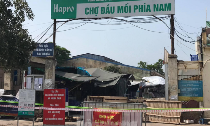 Hà Nội tìm người đến cây xăng có nhân viên dương tính với SARS-CoV-2