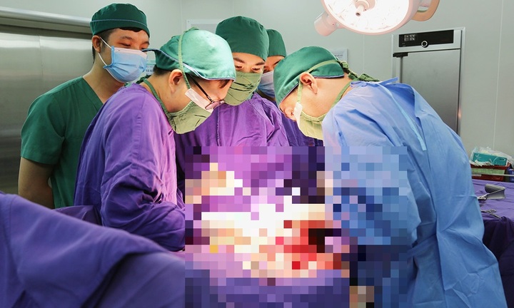 Tin tức đời sống ngày 12/8: Phẫu thuật thành công cho bệnh nhân bị ung thư tinh hoàn