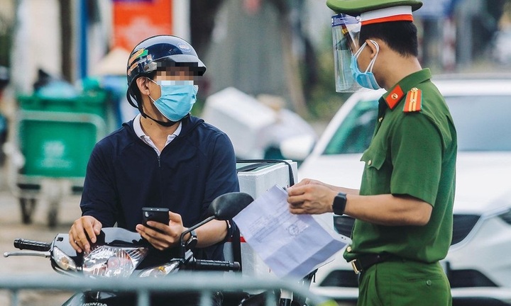 Hà Nội: Người chưa có giấy đi đường theo quy định mới chưa bị xử phạt