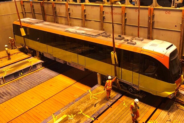 Vận chuyển đoàn tàu thứ 9 metro Nhổn – ga Hà Nội về Việt Nam