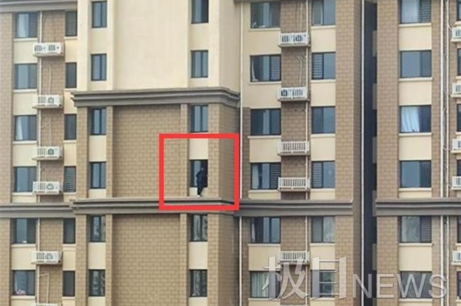 Gã đàn ông sát hại “vợ hờ”, ném bé trai 6 tuổi xuống từ tầng 29 khiến ai nấy rùng mình kinh hãi