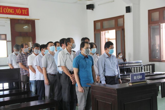 Vụ làm lộ đề thi công chức ở Phú Yên: Xét xử sơ thẩm 18 bị cáo