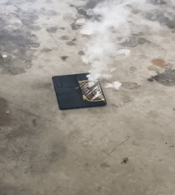 Tin tức công nghệ mới nóng nhất hôm nay 30/9: Samsung Galaxy Z Fold3 bốc cháy sau khi bị rơi