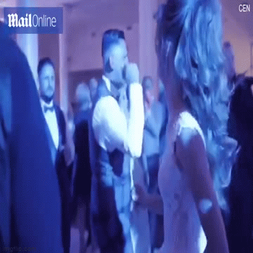 Chú rể gãy xương sống ngay trong đám cưới chỉ vì trò đùa quá trớn của hội bạn