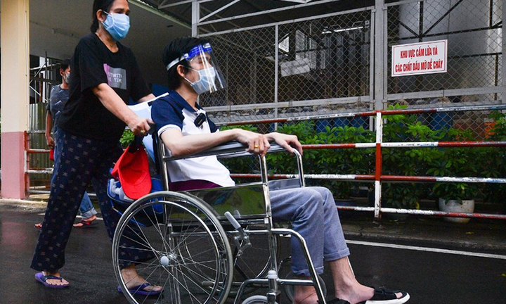 Chàng lập trình viên thoát nguy cơ tàn phế sau phẫu thuật thay thế khớp háng bằng titanium