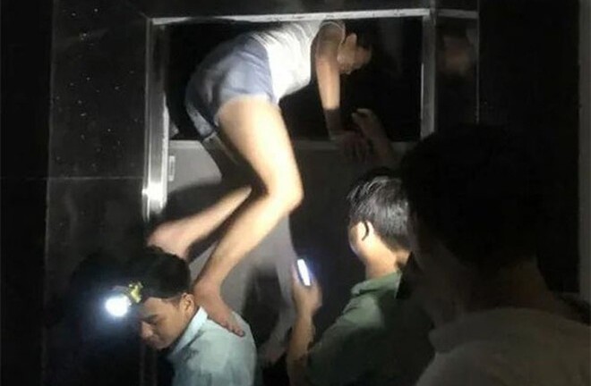 Điều tra vụ cô gái rơi từ hố thang máy tầng 7 xuống tử vong tại Hà Nội