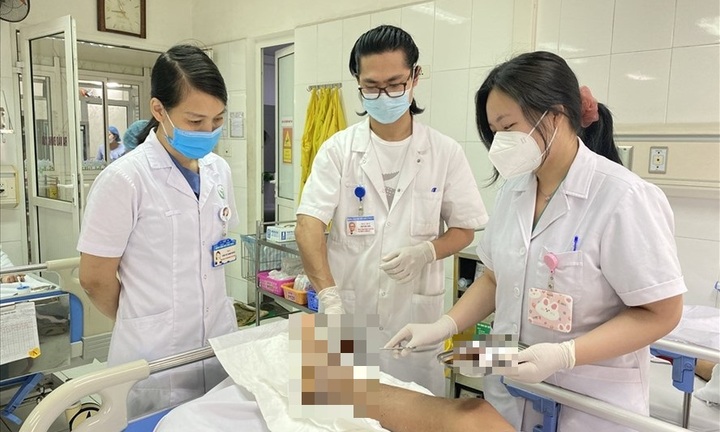 Tin tức đời sống ngày 16/11: Người đàn ông bị đứt rời bàn chân phải do máy cắt cỏ